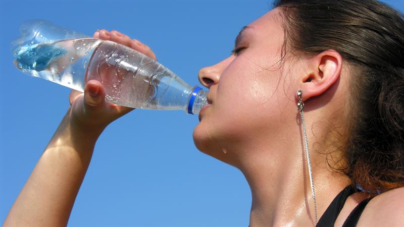 別忽略飲水的重要性　專家7點帶你看