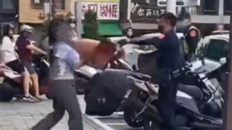 占車格不繳費也不走！女嗆收費員襲警