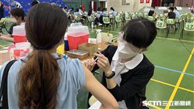 青少年打BNT/新冠疫苗/疫情/接種疫苗(讀者提供)