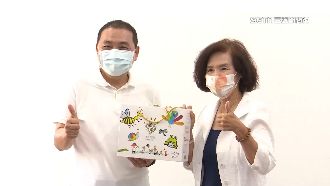 2024前哨戰　侯友宜當全台母雞