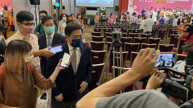管中閔發聲：學校只處理學術的事情
