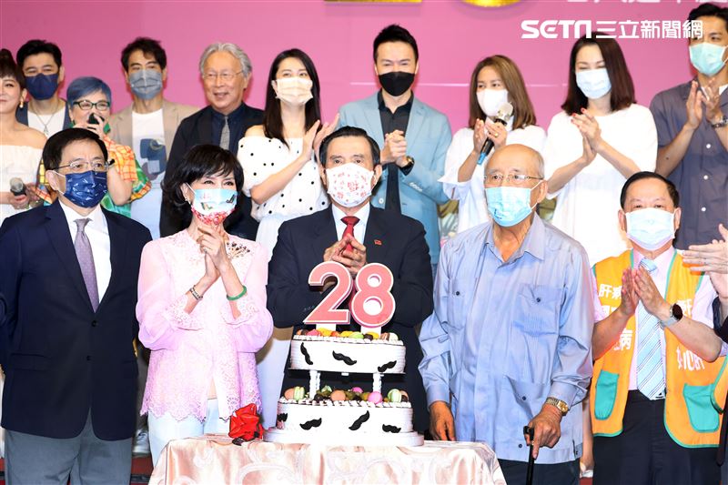 白嘉莉出席肝基㑹28歳生日會，同時擔任好心肝大使。（記者邱榮吉/攝影）