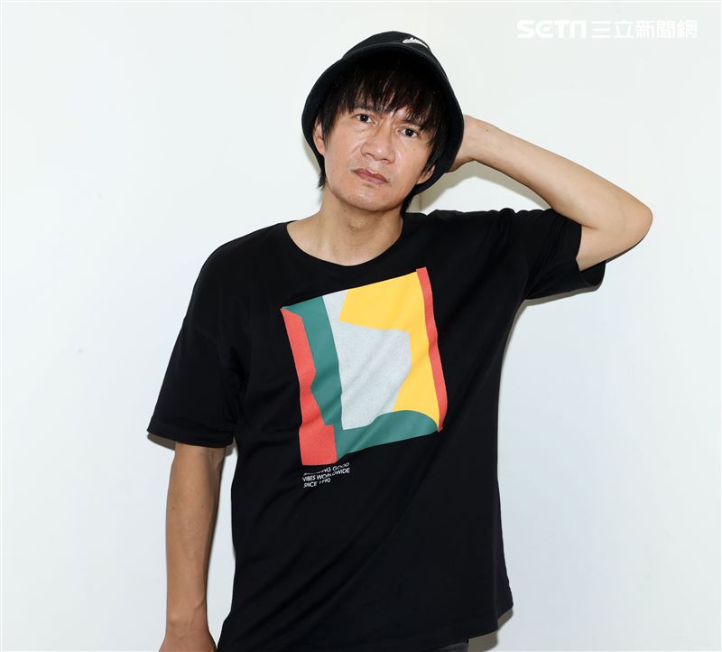 王宏恩三立新聞網專訪。（記者邱榮吉/攝影）