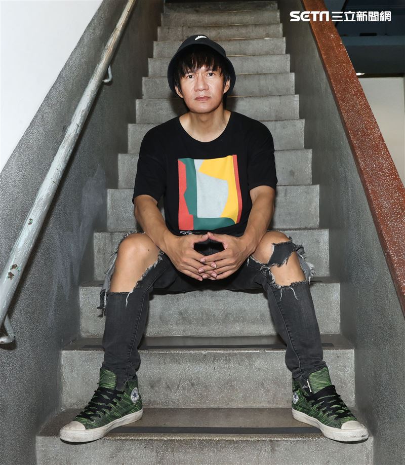 王宏恩三立新聞網專訪。（記者邱榮吉/攝影）