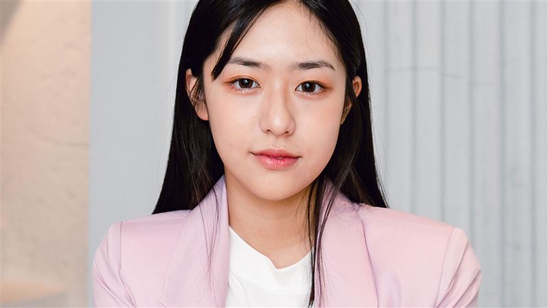 專訪／15歲女星撞見血嬰兒懸浮尖叫