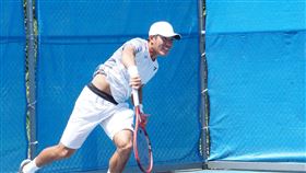 球星防疫盃  許育修期待與曾俊欣爭冠3年前在全中運與台灣「夜市球王」曾俊欣交手落敗的台灣網球選手許育修（圖），6日將與曾俊欣爭奪球星防疫盃全國網球錦標賽男單冠軍，許育修說，他很期待，並預期明天冠軍戰，兩人應該會來回很多拍。中央社記者黃巧雯攝  109年6月5日