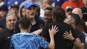 ▲2隊主帥圖赫爾（Thomas Tuchel）、孔蒂（Antonio Conte）的衝突，成為本場比賽的目光。（圖／美聯社／達志影像）