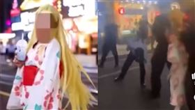 正妹Coser因穿和服被警察抓走。（圖／翻攝自微博）