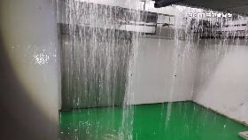 V雪隧大滲水2400