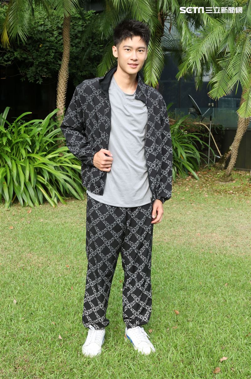 全明星張家陞三立新聞網專訪。（記者邱榮吉/攝影）