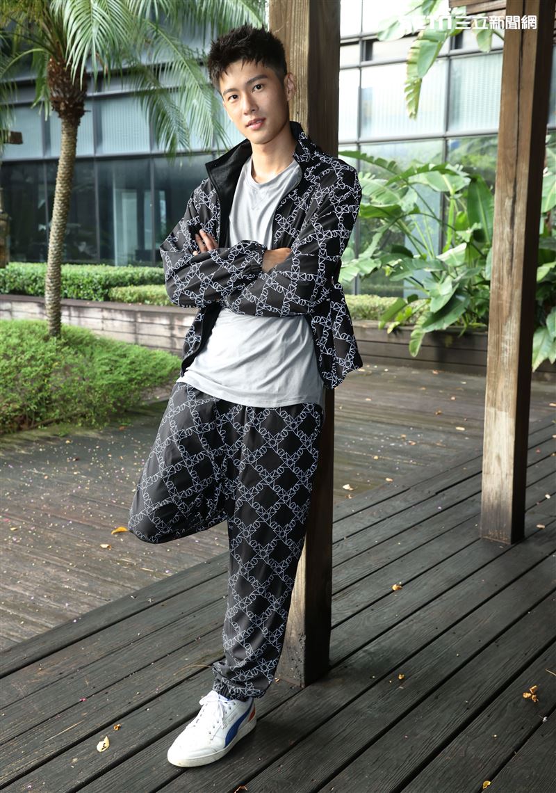 全明星張家陞三立新聞網專訪。（記者邱榮吉/攝影）