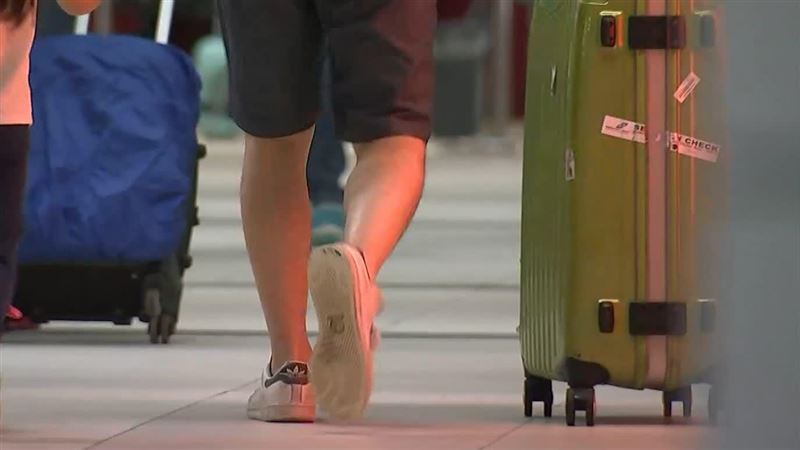 2男堅持赴柬工作　家人：去歷練一下
