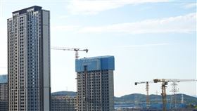 圖為遼寧省大連市正在興建的住宅。（圖／中新社）
