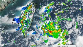 吳聖宇表示，今天白天期間很快出現的擾動96W，正快速向台灣東岸接近中。（圖／翻攝自吳聖宇臉書）