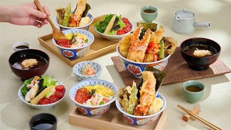 秋蟹季到！「帝王蟹天丼」浮誇登場