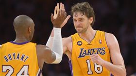 ▲賈索（Pau Gasol）的16號球衣將被湖人退休。（圖／美聯社／達志影像）
