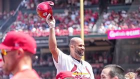 ▲普侯斯（Albert Pujols）代打擊出滿貫砲。（圖／翻攝自紅雀推特）