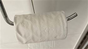 原PO大嗆，台灣的防疫旅館真的是有夠差。（圖／翻攝自《爆料公社》）