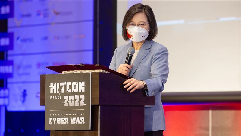 蔡英文示警：中國「混合戰」在台上演
