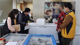 彰化水產批發老闆欠稅百萬，執行署幫促銷海產，抽成抵稅 (圖／執行署彰化分署提供)