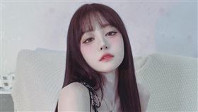  認愛「愛愛女王」？放火下跪：只愛妳一人　她吐這句眾嚇傻