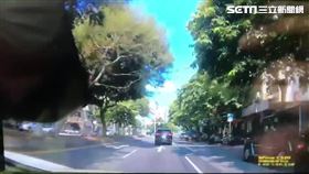 台北市內湖區驚傳路樹倒塌，知名球星陳世念愛車遭砸毀。（圖／翻攝畫面）