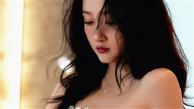 關曉彤（圖／翻攝自關曉彤微博）