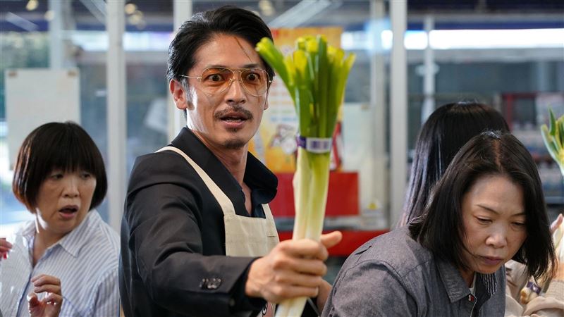 玉木宏扮極道主夫！片尾竟藏成龍彩蛋