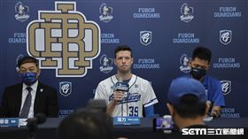 ▲富邦悍將先發投手羅力引退記者會。（圖／記者劉彥池攝影）
