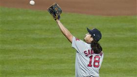 ▲澤村拓一挨轟8月首度失分。（圖／美聯社／達志影像）