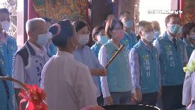 英秀芳列.車1200