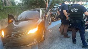 桃園黎男酒後開車拒絕攔停，還沿路衝撞多部轎車。（圖／翻攝畫面）