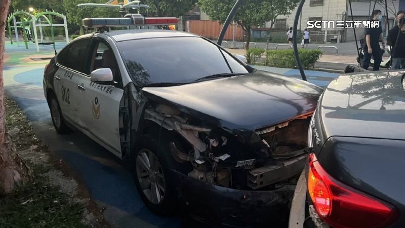 酒駕男一路逃逸撞多車　員警猛追逮人
