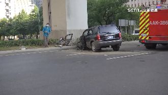 7旬翁自撞捷運橋墩　車毀人昏迷住院