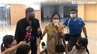 余苑綺遺體運往一殯！余天上車緊跟隨