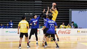 彭尊在籃球3V3項目中表現非常傑出。（圖／翻攝自全明星運動會臉書）