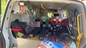  台南,警車,割喉,命危