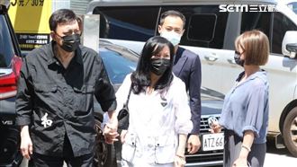 不捨余苑綺　余天李亞萍淚崩抵靈堂