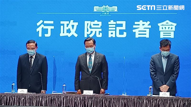 2員警殉職　政院記者會默哀一分鐘