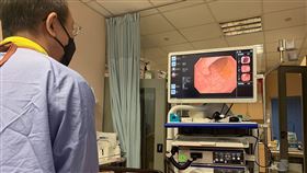 戎伯岩醫師表示，大腸癌已有年輕化的趨勢，「定期篩檢」及觀察排便習慣的改變都有助於早期發現早期治療。（圖／翻攝自門諾醫院臉書）

