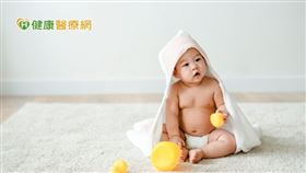 2歲以下幼兒感染機會高，症狀也比較嚴重，加上感染輪狀病毒沒有治療藥物，只能針對症狀進行治療，因此及時做好輪狀病毒預防非常重要。