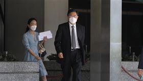 美副國務卿會中國大使秦剛  聚焦台海議題中國駐美大使秦剛（右）23日前往美國國務院大樓與美國副國務卿雪蔓會晤，會後步行離開時面色略顯凝重，拒絕接受媒體訪問。中央社記者徐薇婷華盛頓攝  111年8月24日