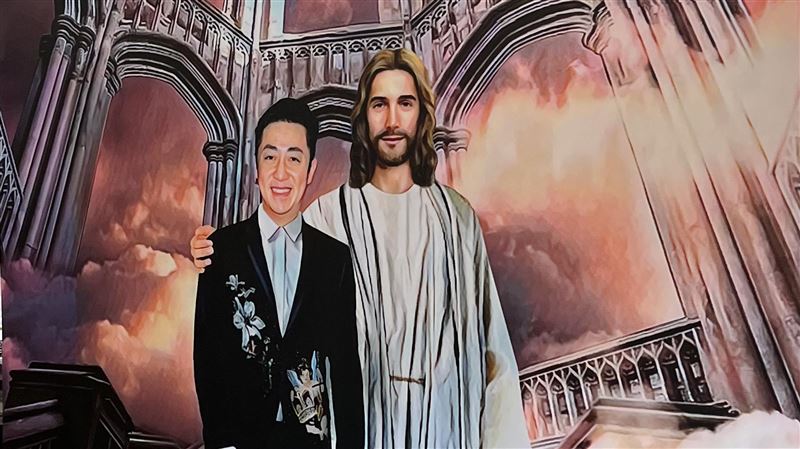 艾成依偎天父　追思音樂會溫馨曝光
