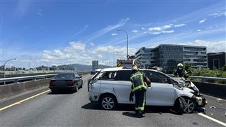 國道車禍駕駛墜橋　內湖區本月第2起