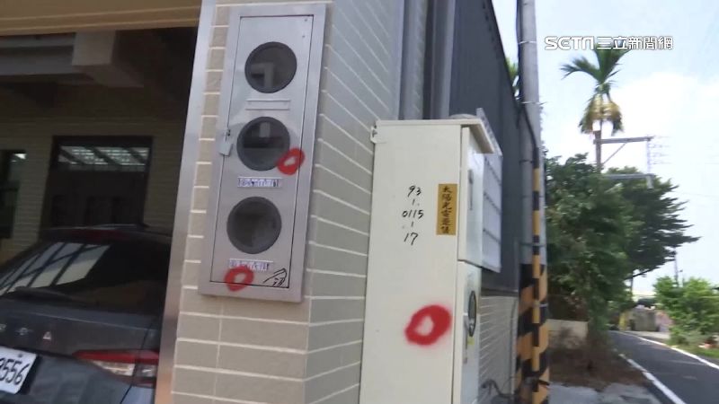 獨／透天厝被噴紅漆　住路痛罵台電