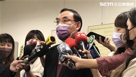 ▲法務部長蔡清祥表示，無論是逾假未歸，或是脫逃，通通都是犯脫逃罪。（圖／記者楊佩琪攝）