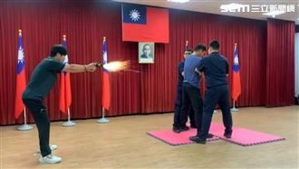 新北警實測電擊槍！兼顧逮捕減少傷亡