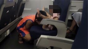 男童貼妹下體狂聞！家長扯：只是淘氣