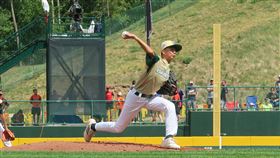 LLB少棒賽  北市福林5比1擊敗墨西哥台北市福林國小24日在世界少棒聯盟少棒賽以5比1擊敗墨西哥區代表隊，蕭兆勛中繼3局無失分，拿下勝投。圖為蕭兆勛18日對上歐非區代表隊。中央社記者尹俊傑威廉波特攝  111年8月25日