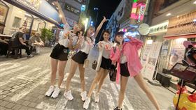 ▲樂天女孩籃籃、倪暄、琳妲和岱縈受邀到韓國職棒開球。（圖／樂天桃猿球團提供）